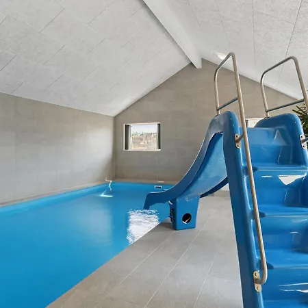 Amazing In Glesborg With Sauna Fjellerup