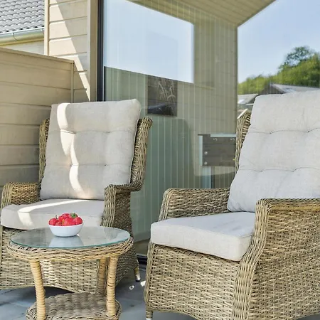 Amazing In Glesborg With Sauna Fjellerup