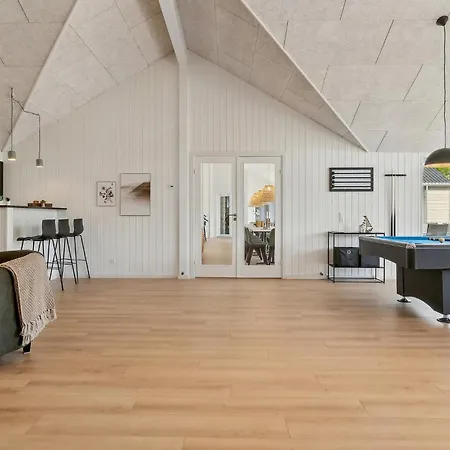 Amazing In Glesborg With Sauna *