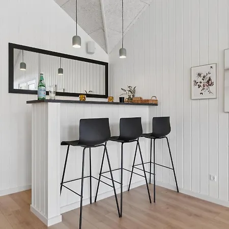 Amazing In Glesborg With Sauna Fjellerup