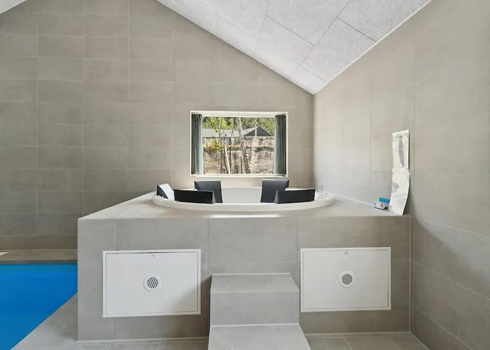 Amazing In Glesborg With Sauna *