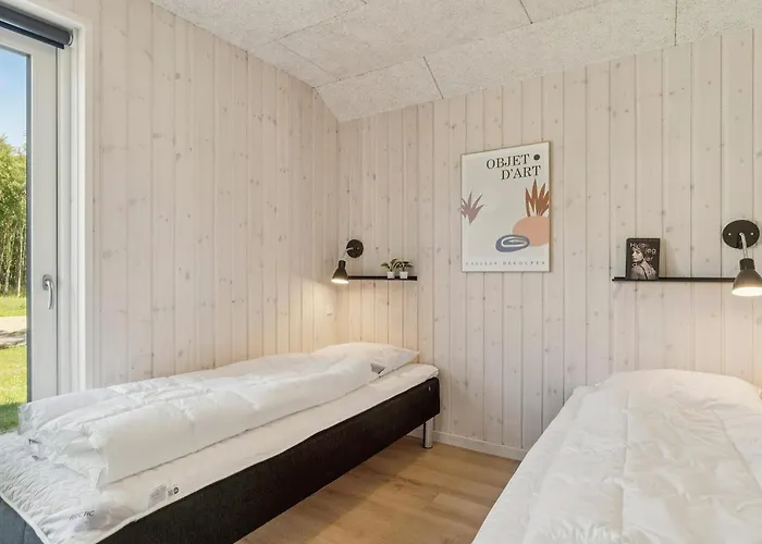 Amazing In Glesborg With Sauna * Glesborg