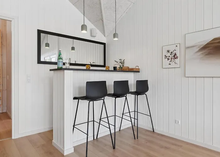 Amazing In Glesborg With Sauna Glesborg